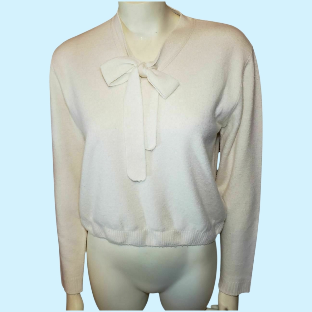 Vintage Pendleton 100% virgin wool ivory sweater